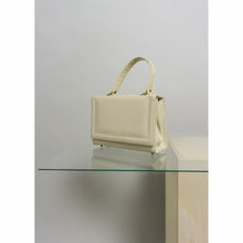 Load image into Gallery viewer, RARE VINTAGE LEATHER TOP HANDLE BAG | CREAM